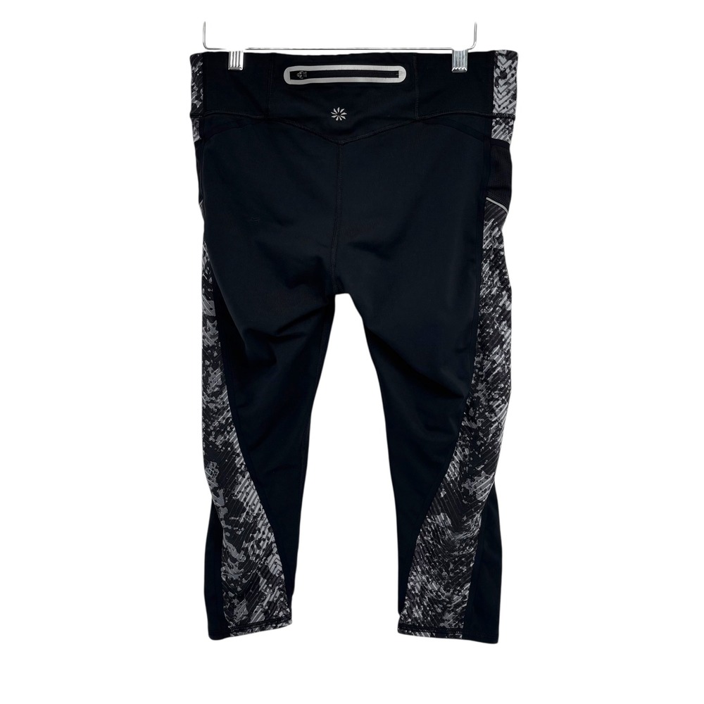 Athleta Revolve Stride Black Run Capri Workout Leggings Women M Yoga Gym Pants - Picture 2 of 9